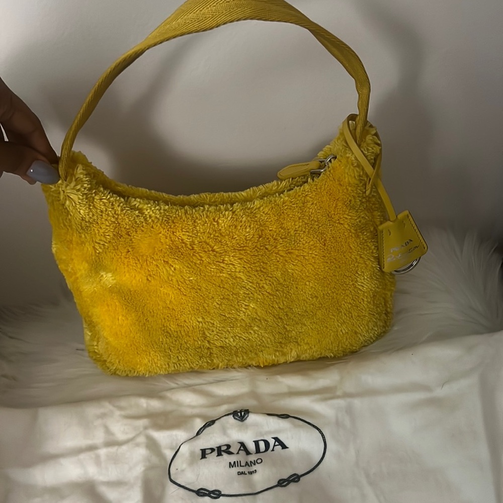 Prada Re-edition Terry Bag - Picture 6 of 6